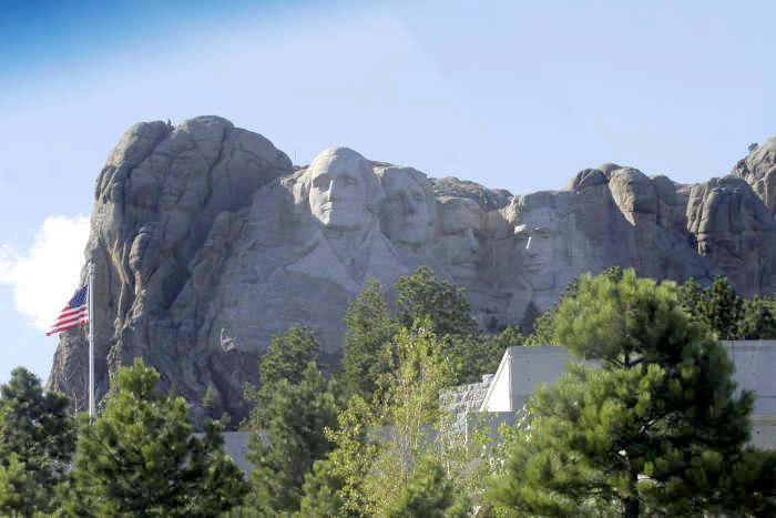 Mount_Rushmore_South_Dakota